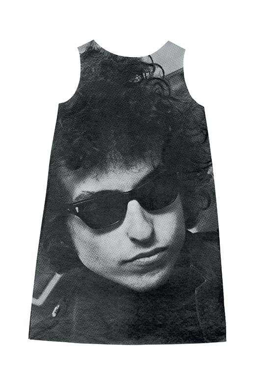 Ηarry Gordon,  Bob Dylan Poster Dress, USA, 1967. Photo: Panos Davios. © ATOPOS cvc collection, Athens.